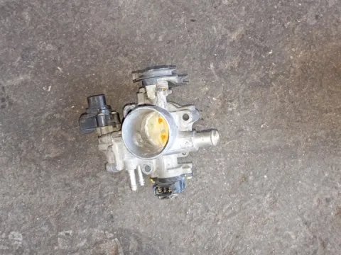 Σώμα Πεταλούδας 90529710 για TOYOTA COROLLA (2004 - 2007) (E120) ΤΕΛΑΡΟ 64"(πισω σκαλα) Σώμα Πεταλούδας 90529710 για TOYOTA COROLLA (2004 - 2007) (E120) ΤΕΛΑΡΟ 64"(πισω σκαλα)