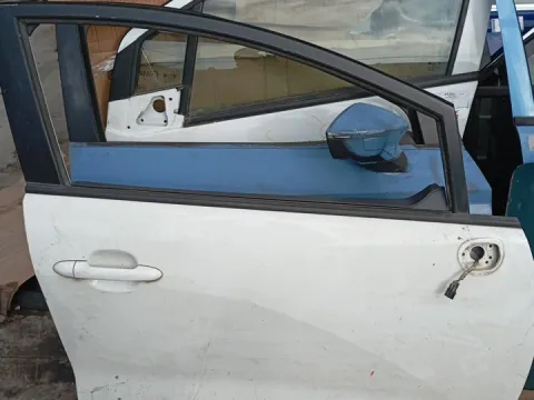 Πόρτα Εμπρός Δεξιά για KIA RIO (2012- 2015) *Γ* Πόρτα Εμπρός Δεξιά για KIA RIO (2012- 2015) *Γ*