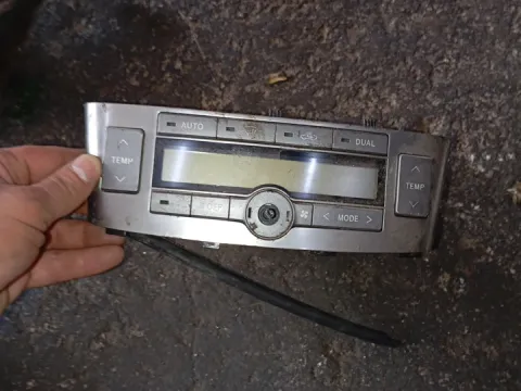 Χειριστήρια Καλοριφέρ 5590005250 για TOYOTA AVENSIS (2003 - 2006) (T250)  Χειριστήρια Καλοριφέρ 5590005250 για TOYOTA AVENSIS (2003 - 2006) (T250)