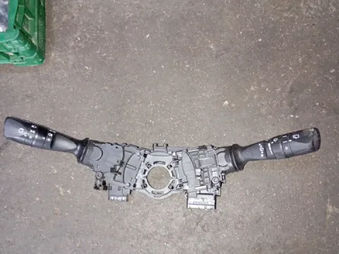 Διακόπτης Φλας 17F852 για TOYOTA AURIS (2016 - )  Διακόπτης Φλας 17F852 για TOYOTA AURIS (2016 - )