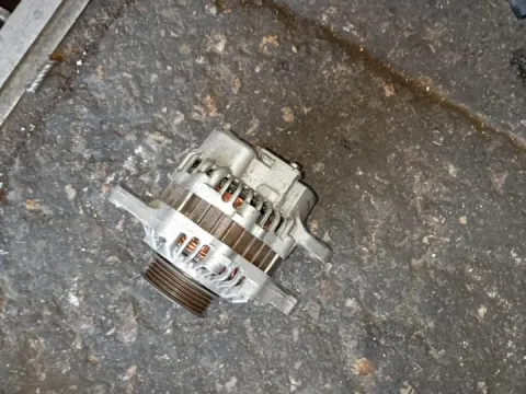 Δυναμό - Εναλλάκτης για HONDA JAZZ (2005 - 2008) (GD) 1400 (L13A1) petrol 83 (GD5) SOHC 8V i-Dsi  Δυναμό - Εναλλάκτης για HONDA JAZZ (2005 - 2008) (GD) 1400 (L13A1) petrol 83 (GD5) SOHC 8V i-Dsi