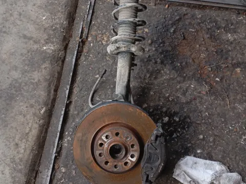 Άκρο Πλήρες Εμπρός Δεξί Με ABS για VW CADDY (2011 - ) ( ) 1600 (CAYK) Diesel 105 TDI 