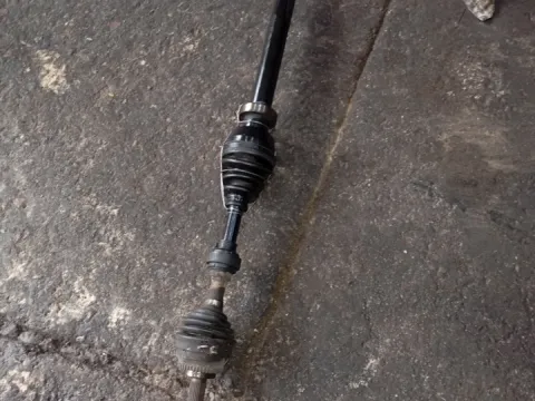 Ημιαξόνιο Εμπρός Δεξί για MITSUBISHI CARISMA (1996 - 1999) (DA) 1900 (F9K) Diesel 115 Turbo  Ημιαξόνιο Εμπρός Δεξί για MITSUBISHI CARISMA (1996 - 1999) (DA) 1900 (F9K) Diesel 115 Turbo