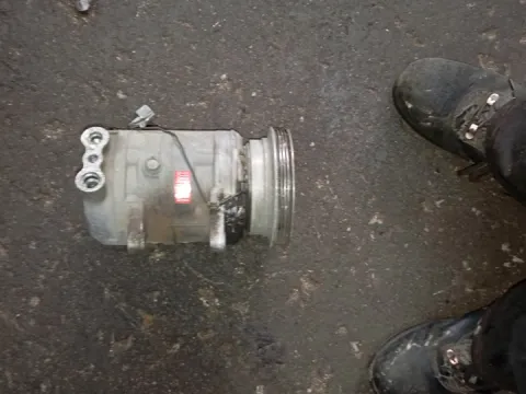 Συμπιεστής A-C (Κομπρέσορας) για NISSAN SERENA (1991 - 1996) (C23)  Συμπιεστής A-C (Κομπρέσορας) για NISSAN SERENA (1991 - 1996) (C23)