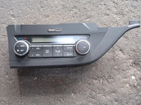 Χειριστήρια Καλοριφέρ 75F542 για TOYOTA AURIS (2013 - 2015) Hatchback - 5dr  Χειριστήρια Καλοριφέρ 75F542 για TOYOTA AURIS (2013 - 2015) Hatchback - 5dr