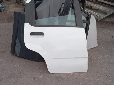 Πόρτα Πίσω Δεξιά για FIAT PANDA (2012 - ) ( ) Hatchback - 5dr *Γ* Πόρτα Πίσω Δεξιά για FIAT PANDA (2012 - ) ( ) Hatchback - 5dr *Γ*