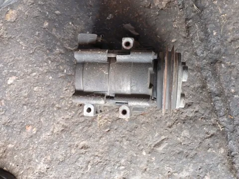 Συμπιεστής A-C (Κομπρέσορας) για HYUNDAI H-100 (1995 - 1997) Van 2400 G4CS petrol 114  Συμπιεστής A-C (Κομπρέσορας) για HYUNDAI H-100 (1995 - 1997) Van 2400 G4CS petrol 114