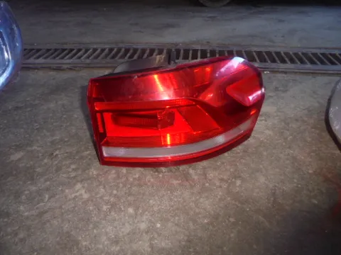 Φανάρι Πίσω Δεξί για VW TOURAN (2015 - )  Φανάρι Πίσω Δεξί για VW TOURAN (2015 - )