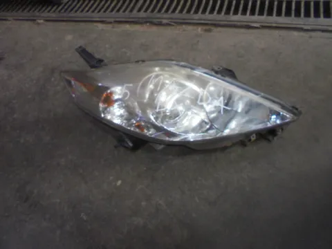 Φανάρι Εμπρός Δεξί XENON για MAZDA 5 (2005 - 2008) (CR19)  Φανάρι Εμπρός Δεξί XENON για MAZDA 5 (2005 - 2008) (CR19)