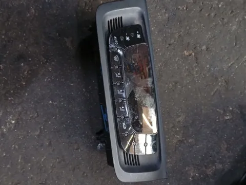 Χειριστήρια Καλοριφέρ Με Κλίμα 6J0820043 για SEAT IBIZA (2013 - 2016) (6J)  Χειριστήρια Καλοριφέρ Με Κλίμα 6J0820043 για SEAT IBIZA (2013 - 2016) (6J)