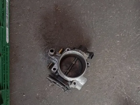 Σώμα Πεταλούδας H0M871215 για RENAULT LAGUNA (1998 - 2001) (B56)  Σώμα Πεταλούδας H0M871215 για RENAULT LAGUNA (1998 - 2001) (B56)