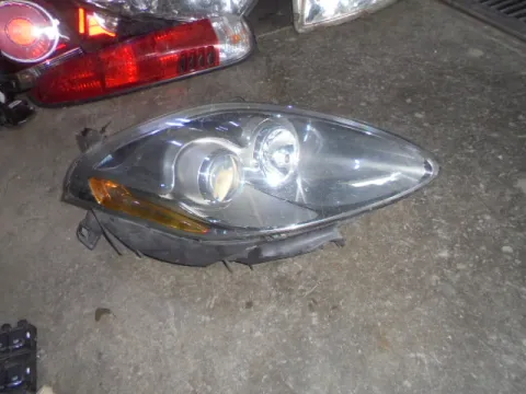 Φανάρι Εμπρός Δεξί XENON για FIAT BRAVO (2007 - 2011)  Φανάρι Εμπρός Δεξί XENON για FIAT BRAVO (2007 - 2011)