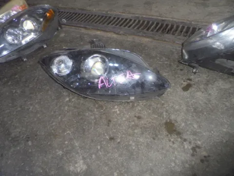Φανάρι Εμπρός Δεξί XENON για SEAT LEON (2009 - 2013) (1P)  Φανάρι Εμπρός Δεξί XENON για SEAT LEON (2009 - 2013) (1P)