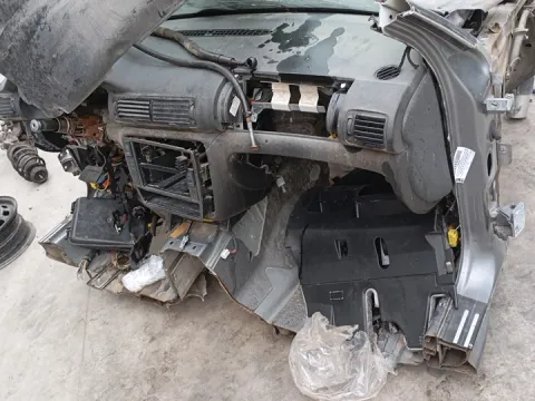 Τροπέτο Εμπρός για VW PASSAT  AVJ  ΑΥΤΟΜΑΤΟ ΒΕΝΖΙΝΗ  (2000 - 2005) (3B3) Sedan - 4dr *ΔΒ* Τροπέτο Εμπρός για VW PASSAT  AVJ  ΑΥΤΟΜΑΤΟ ΒΕΝΖΙΝΗ  (2000 - 2005) (3B3) Sedan - 4dr *ΔΒ*