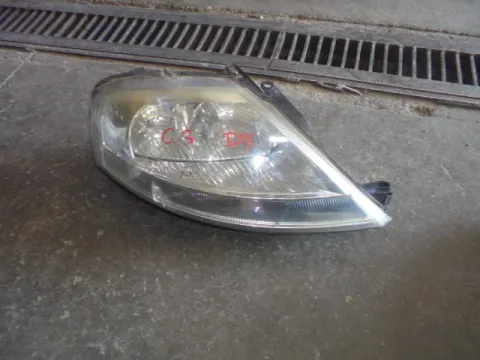 Φανάρι Εμπρός Δεξί (Σπασμένη Βάση) για CITROEN C3 (2002 - 2006) (FC) , (2006 - 2010) (FC)  Φανάρι Εμπρός Δεξί (Σπασμένη Βάση) για CITROEN C3 (2002 - 2006) (FC) , (2006 - 2010) (FC)