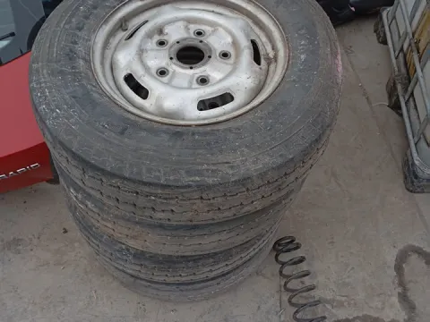 Ζαντολάστιχο 4ΑΔΑ PIRELLI 215/75/R16 για FORD TRANSIT (2006 - 2012) *ΔΒ* Ζαντολάστιχο 4ΑΔΑ PIRELLI 215/75/R16 για FORD TRANSIT (2006 - 2012) *ΔΒ*