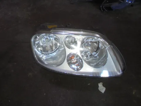 Φανάρι Εμπρός Δεξί για VW TOURAN (2003 - 2006) (1T1)  Φανάρι Εμπρός Δεξί για VW TOURAN (2003 - 2006) (1T1)