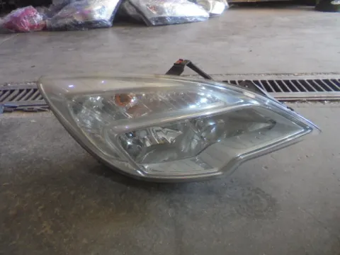 Φανάρι Εμπρός Δεξί (Σπασμένη Βάση) για OPEL MERIVA (2010 - 2014)  Φανάρι Εμπρός Δεξί (Σπασμένη Βάση) για OPEL MERIVA (2010 - 2014)