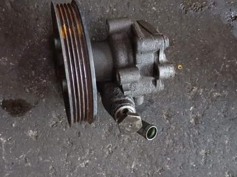 Αντλία Υδραυλικού Τιμονιού Μεταχειρισμένος για AUDI A4 (1995 - 1998) (8D)  Αντλία Υδραυλικού Τιμονιού Μεταχειρισμένος για AUDI A4 (1995 - 1998) (8D)