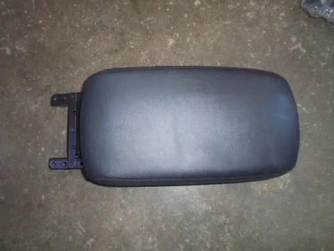 Υποβραχιόνιο(Τεμπέλης) για TOYOTA RAV-4 (2013 - 2018) *Γ* Υποβραχιόνιο(Τεμπέλης) για TOYOTA RAV-4 (2013 - 2018) *Γ*