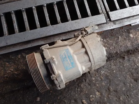 Συμπιεστής A-C (Κομπρέσορας) 1J0820803K για VW GOLF (1998 - 2004) Mk4 (1J1)  Συμπιεστής A-C (Κομπρέσορας) 1J0820803K για VW GOLF (1998 - 2004) Mk4 (1J1)
