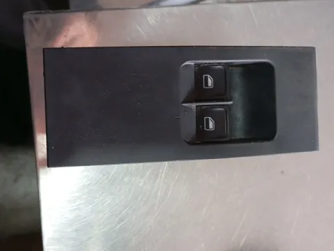 Διακόπτης Παραθύρων Κεντρικός Αριστερής 6PIN για SKODA RAPID (2012 - ) ( ) Spaceback - 5dr  Διακόπτης Παραθύρων Κεντρικός Αριστερής 6PIN για SKODA RAPID (2012 - ) ( ) Spaceback - 5dr