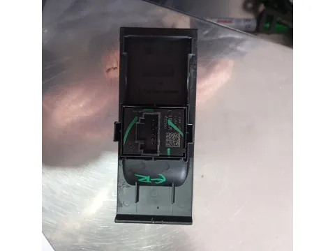 Διακόπτης Παραθύρων Κεντρικός Αριστερής 6PIN για SKODA RAPID (2012 - ) ( ) Spaceback - 5dr  -  Διακόπτης Παραθύρων Κεντρικός Αριστερής 6PIN για SKODA RAPID (2012 - ) ( ) Spaceback - 5dr  -