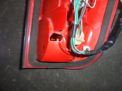 Φανάρι Πίσω Αριστερό Σπασμένη Βάση για TOYOTA RAV-4 (2000 - 2004) (XA20)  - 