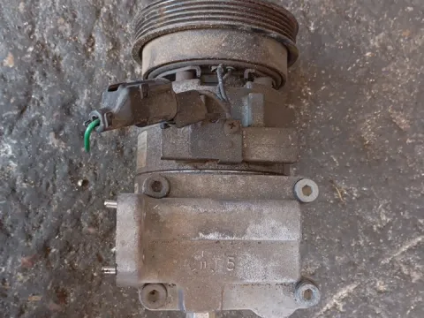 Συμπιεστής A-C (Κομπρέσορας) για HYUNDAI H-1 STAREX (2001 - 2007) 2400 petrol 145 16 valve  Συμπιεστής A-C (Κομπρέσορας) για HYUNDAI H-1 STAREX (2001 - 2007) 2400 petrol 145 16 valve