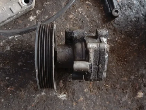 Αντλία Υδραυλικού Τιμονιού Μεταχειρισμένος για VW GOLF (1998 - 2004) Mk4 (1J1)  Αντλία Υδραυλικού Τιμονιού Μεταχειρισμένος για VW GOLF (1998 - 2004) Mk4 (1J1)