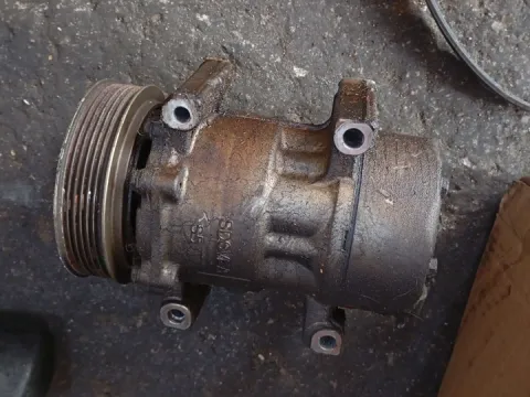 Συμπιεστής A-C (Κομπρέσορας) για PEUGEOT 307 (2001 - 2005) (3A) (3C) 1400 (KFW) Petrol 75  Συμπιεστής A-C (Κομπρέσορας) για PEUGEOT 307 (2001 - 2005) (3A) (3C) 1400 (KFW) Petrol 75