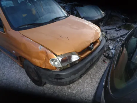 Τροπέτο Αμάξι κομπλέ με Κινητήρα και Σασμάν με Άξονα Πίσω και Ζαντολάστιχα για PEUGEOT PARTNER (1996 - 2002) 1400 (KFX) Petrol 75 *ΔΒ* -  Τροπέτο Αμάξι κομπλέ με Κινητήρα και Σασμάν με Άξονα Πίσω και Ζαντολάστιχα για PEUGEOT PARTNER (1996 - 2002) 1400 (KFX) Petrol 75 *ΔΒ* -