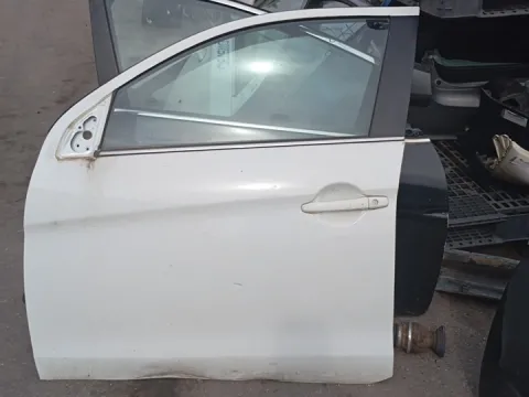 Πόρτα Εμπρός Αριστερή (Λίγο Χτυπημένη ) για MITSUBISHI ASX (2010 - 2013)  Πόρτα Εμπρός Αριστερή (Λίγο Χτυπημένη ) για MITSUBISHI ASX (2010 - 2013)