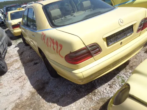 Τροπέτο Αμάξι κομπλέ με Άξονα Πίσω και Διαφορικό με Βήμα 2.65 και Ζαντολάστιχα 205/60/16 για MERCEDES E - CLASS (1999 - 2002) (W210) Sedan - 4dr 2150 (OM 611.961) diesel 116 E 200 CDI *ΔΒ* -  Τροπέτο Αμάξι κομπλέ με Άξονα Πίσω και Διαφορικό με Βήμα 2.65 και Ζαντολάστιχα 205/60/16 για MERCEDES E - CLASS (1999 - 2002) (W210) Sedan - 4dr 2150 (OM 611.961) diesel 116 E 200 CDI *ΔΒ* -