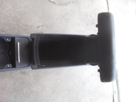 Υποβραχιόνιο(Τεμπέλης) Ελαττωματικό για VW PASSAT CC (2008 - 2013) Sedan - 4dr *Γ* -  Υποβραχιόνιο(Τεμπέλης) Ελαττωματικό για VW PASSAT CC (2008 - 2013) Sedan - 4dr *Γ* -