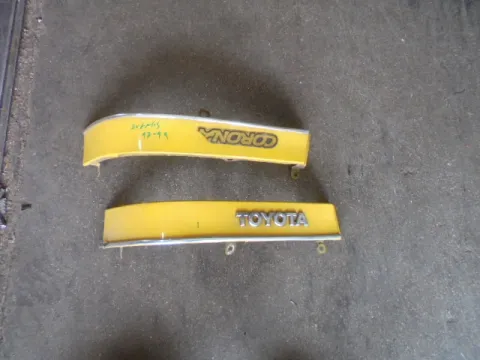 Σέτ Φρυδι΄ων Φαναρι΄ων για TOYOTA AVENSIS (1997 - 2000) (T220) Sedan - 4dr  Σέτ Φρυδι΄ων Φαναρι΄ων για TOYOTA AVENSIS (1997 - 2000) (T220) Sedan - 4dr