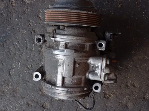 Συμπιεστής A-C (Κομπρέσορας) για MERCEDES E - CLASS (1985 - 1993) (W124) 2000 (OM 601.912) diesel 72 200 T D , (1993 - 1995) (W124) 2500 (OM 605.911) diesel 113 E 250 T D  Συμπιεστής A-C (Κομπρέσορας) για MERCEDES E - CLASS (1985 - 1993) (W124) 2000 (OM 601.912) diesel 72 200 T D , (1993 - 1995) (W124) 2500 (OM 605.911) diesel 113 E 250 T D