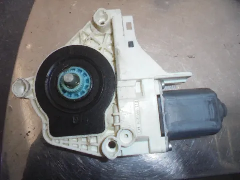 Γρύλος Παραθύρου Μοτερ Πίσω Αριστερό 8K0959812A για VW TOUAREG (2011 - ) (7P5)  Γρύλος Παραθύρου Μοτερ Πίσω Αριστερό 8K0959812A για VW TOUAREG (2011 - ) (7P5)