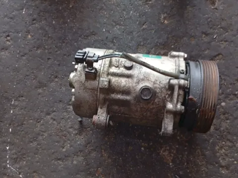 Συμπιεστής A-C (Κομπρέσορας) για VW GOLF (1998 - 2004) Mk4 (1J1)  Συμπιεστής A-C (Κομπρέσορας) για VW GOLF (1998 - 2004) Mk4 (1J1)