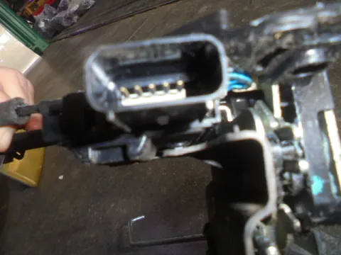 Ηλεκτρομαγνητική Κλειδαριά Εμπρός Δεξιά 5pin για HYUNDAI i10 (2014 - 2019)  - 