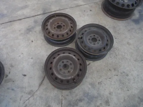 Ζάντα 3άδα 13άρα  για FIAT UNO (1983 - 1989) (146) , (1989 - 1993) (146) *ΔΒ* Ζάντα 3άδα 13άρα  για FIAT UNO (1983 - 1989) (146) , (1989 - 1993) (146) *ΔΒ*