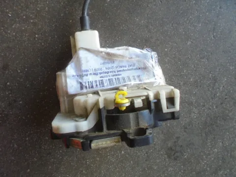 Ηλεκτρομαγνητική Κλειδαριά Πίσω Δεξιά 4pin για FIAT PANDA (2004 - 2009 ) (169)  Ηλεκτρομαγνητική Κλειδαριά Πίσω Δεξιά 4pin για FIAT PANDA (2004 - 2009 ) (169)