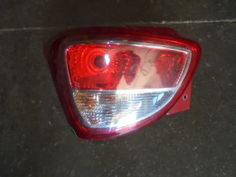 Φανάρι Πίσω Αριστερό Ραγισμένο για HYUNDAI i10 (2014 - ) Φανάρι Πίσω Αριστερό Ραγισμένο για HYUNDAI i10 (2014 - )