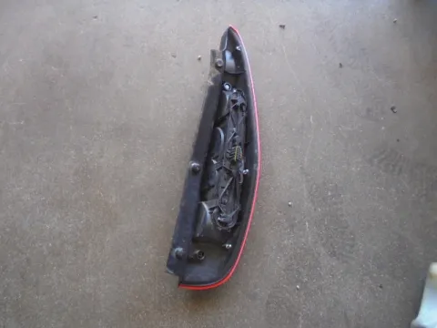 Φανάρι Πίσω Αριστερό Ραγισμένο για MITSUBISHI COLT (2005 - 2008 ) (CZ) Hatchback - 5dr (CZ5)  -  Φανάρι Πίσω Αριστερό Ραγισμένο για MITSUBISHI COLT (2005 - 2008 ) (CZ) Hatchback - 5dr (CZ5)  -