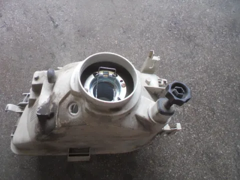 Φανάρι Εμπρός Δεξί Σπασμένη Βάση  για OPEL ASTRA (1991 - 1994) F  -  Φανάρι Εμπρός Δεξί Σπασμένη Βάση  για OPEL ASTRA (1991 - 1994) F  -