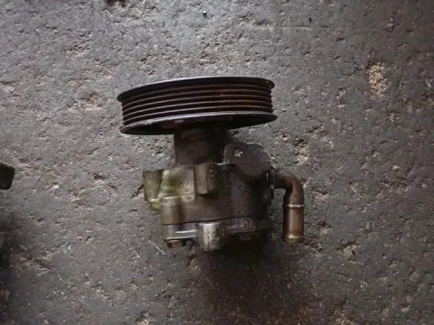 Αντλία Υδραυλικού Τιμονιού Μεταχειρισμένος για VW GOLF (1998 - 2004) Mk4 (1J1)  Αντλία Υδραυλικού Τιμονιού Μεταχειρισμένος για VW GOLF (1998 - 2004) Mk4 (1J1)