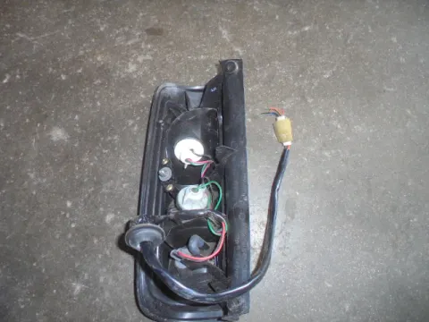 Φανάρι Πίσω Δεξί Ραγισμένο  για SUZUKI IGNIS (2000 - 2003) (RG) Hatchback - 5dr , Hatchback - 3dr  - 