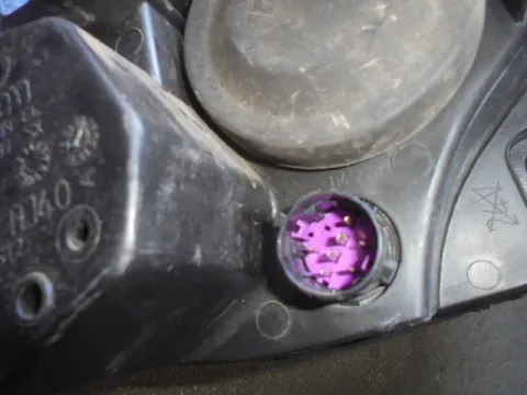 Φανάρι Εμπρός Αριστερό Με Σπασμένη Βάση Με Μώβ Φίσα  για FIAT GRANDE PUNTO (2005 - 2008) (199) Hatchback - 3dr , Hatchback - 5dr  - 