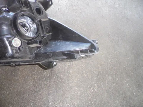 Φανάρι Εμπρός Αριστερό Με Σπασμένη Βάση για MITSUBISHI SPACE STAR (2019 - )  - 