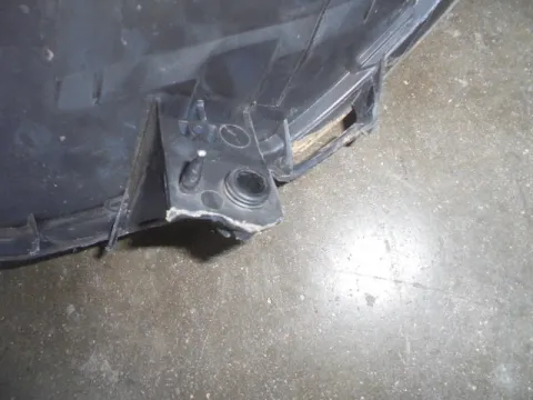 Φανάρι Εμπρός Δεξί Με Σπασμένη Βάση για VW POLO (2005 - 2009) (9N3 )  -  Φανάρι Εμπρός Δεξί Με Σπασμένη Βάση για VW POLO (2005 - 2009) (9N3 )  -